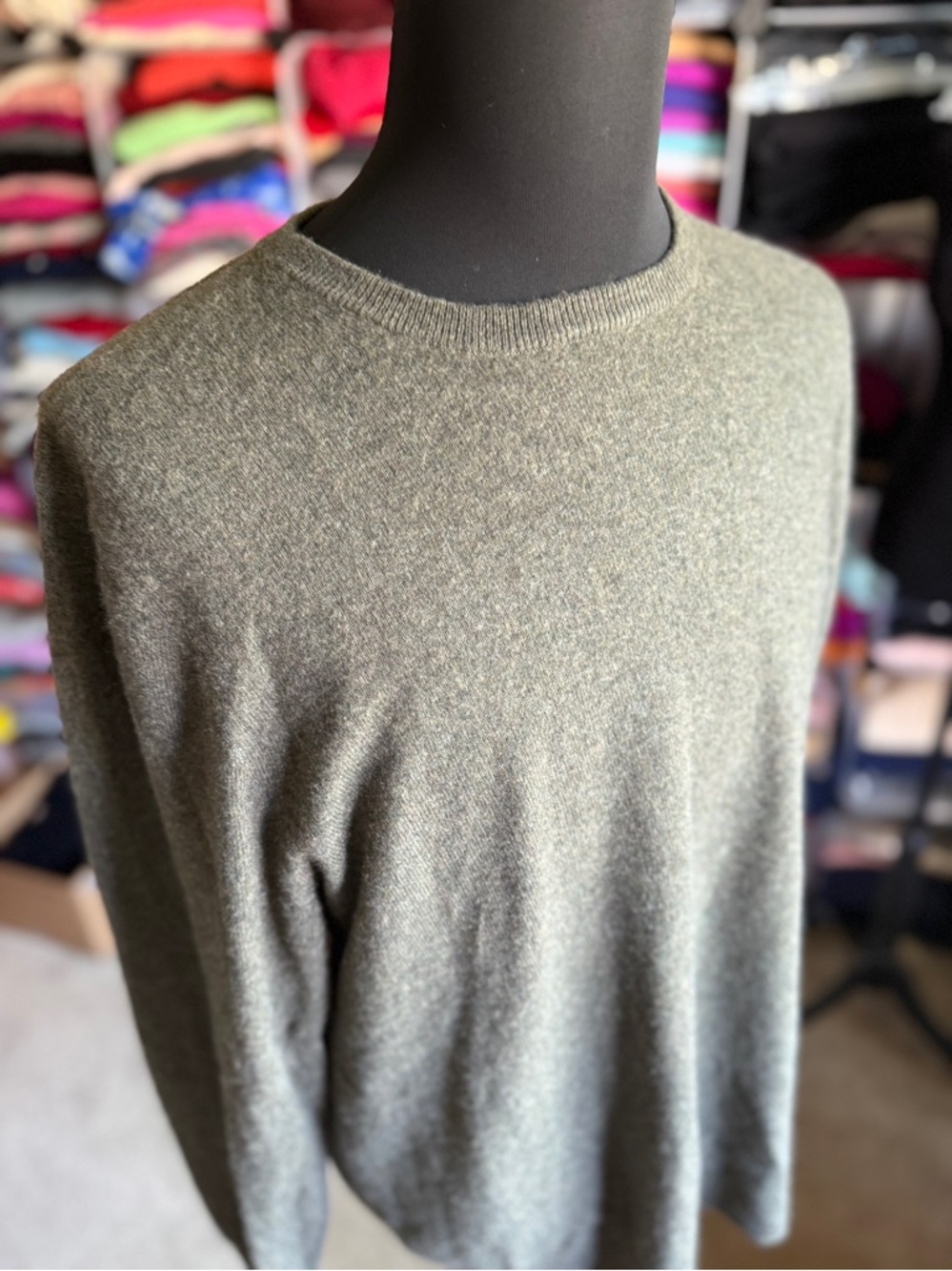 Men's Cashmere Crewneck Sweater in Olive Green